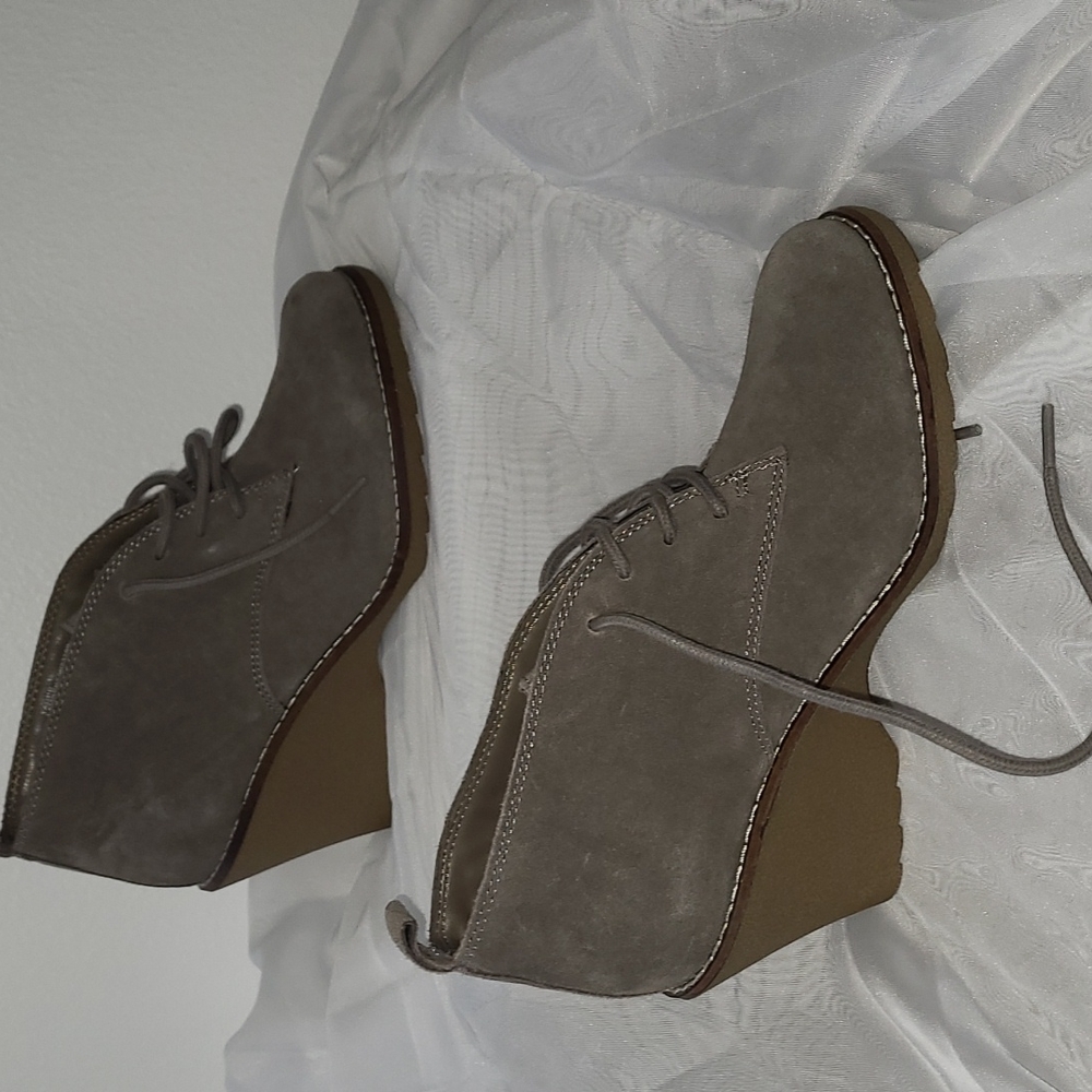 LEATHER SUEDE tan ankel Wedge boots, NWOT - Picture 2 of 4